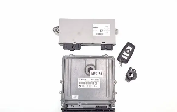 BMW 5 F10 F11 Engine ECU kit and lock set 8513169 030150029 0281017635