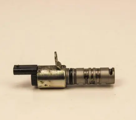 Volkswagen Polo V 6R Camshaft vanos timing valve 04E906455D