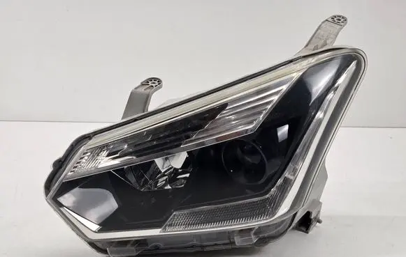 Isuzu D-Max Headlight/headlamp 10018544