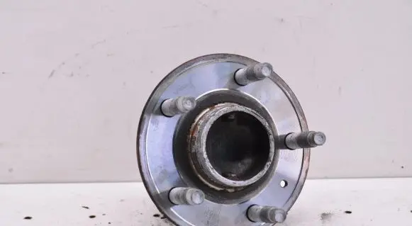 Opel Mokka X Rear wheel hub 13593158