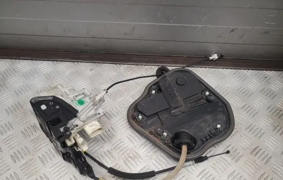 Audi A7 S7 4G Front door lock 4G1837015C 4G8837003