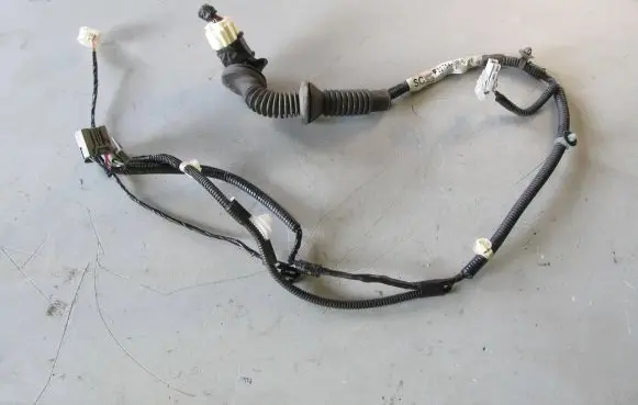 Honda Insight Rear door wiring loom 32754TM8G101