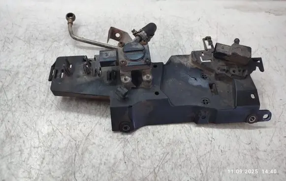 Other engine bay part