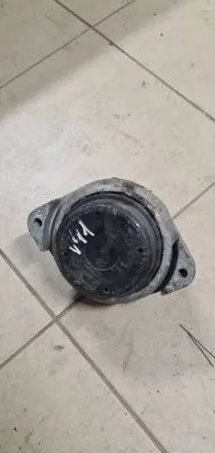 BMW 1 E81 E87 Engine mount bracket 6768800