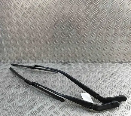 Mazda CX-5 II Windshield/front glass wiper blade K12467321 KB9G67321A