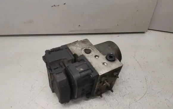 Nissan Almera N16 ABS Pump 0273004635 476605M306