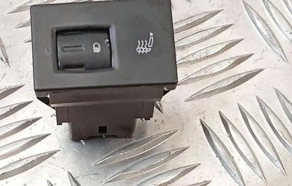 Volkswagen Touareg I Seat heating switch 7L6963569