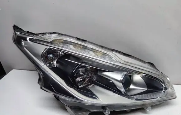 Peugeot 208 Headlight/headlamp