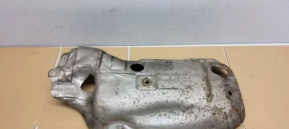 Opel Insignia A Exhaust heat shield 55562332 2399503001