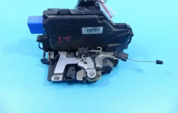 Seat Altea Rear door lock 7L0839015 IMPRK1074980