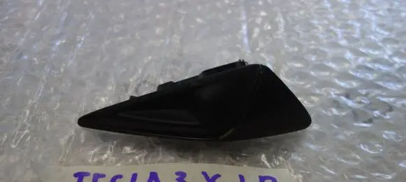 Tesla Model Y Front indicator light 149586420D 220060018700