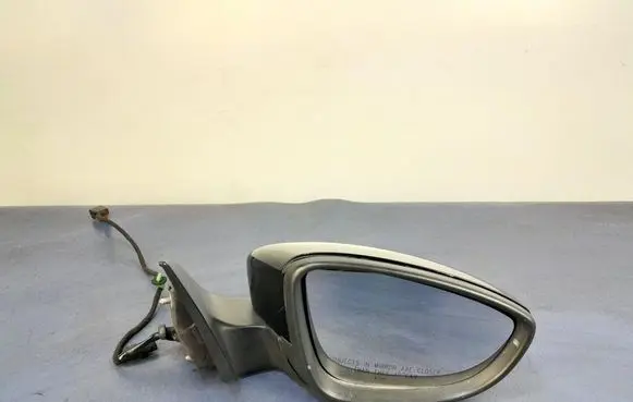 Volkswagen PASSAT CC Front door electric wing mirror 