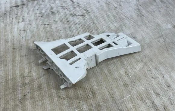 BMW 7 G11 G12 Front bumper mounting bracket 7475193