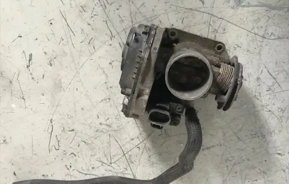 Volkswagen Golf III Throttle valve