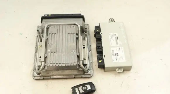 BMW 5 F10 F11 Engine ECU kit and lock set 7613202 5WK93940 DMEMSD850
