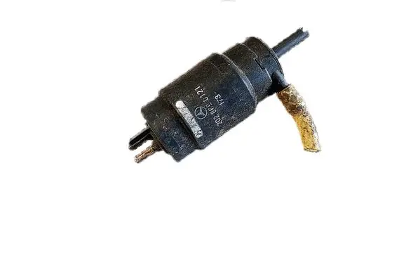 Mercedes-Benz C W203 Windscreen/windshield washer pump 2028690121