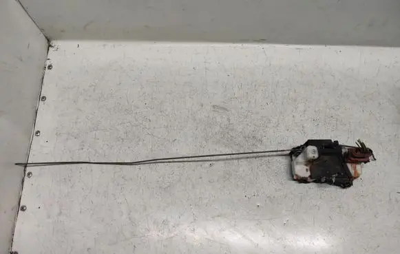 Peugeot 607 Front door lock