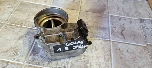 Volkswagen Golf V Throttle valve 03G428063C A2C53099815