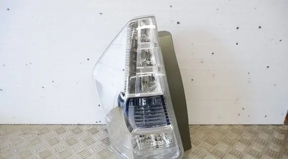 Toyota Prius+ (ZVW40) Rear/tail lights 8156147140