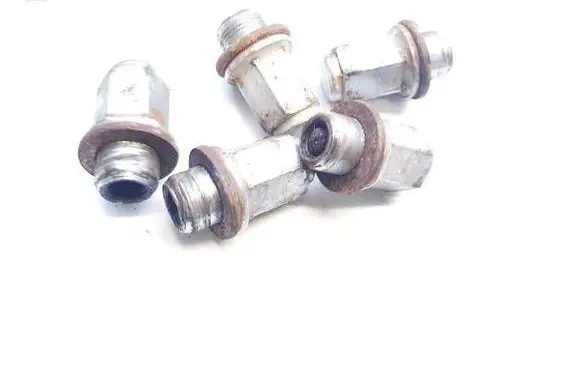 Toyota Avensis T250 Nuts/bolts 