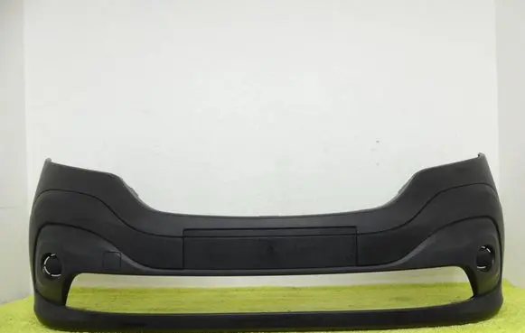 Opel Vivaro Front bumper 620223380r