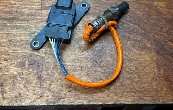 Mercedes-Benz Sprinter W907 W910 Lambda probe sensor A0009055813 NS0005