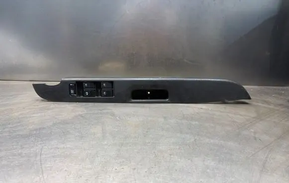 Daihatsu Terios Electric window control switch 84820B4030 515370000