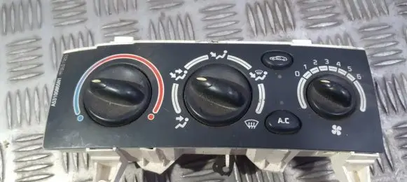Renault Megane I Climate control unit 651947U 100886