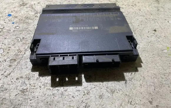 Mercedes-Benz S W220 Seat control module 2208201185 00007653A4
