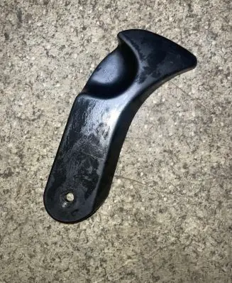 BMW 5 E39 Engine bonnet (hood) release handle 8226621