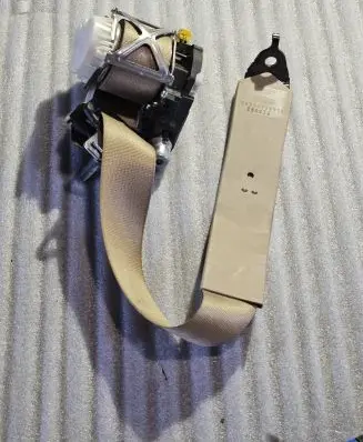 Mercedes-Benz GL X164 Third row seat belt 33042707 A1648600685