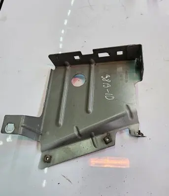 Renault Master III Fender mounting bracket 631236296R