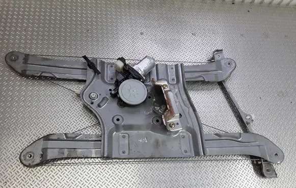 Mitsubishi Grandis Front door window regulator with motor 