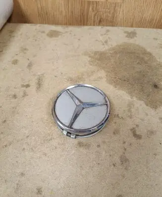 Mercedes-Benz GLC C253 Original wheel cap A2204000125