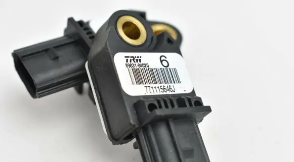 Toyota Hilux (AN10, AN20, AN30) Airbag deployment crash/impact sensor 8983104020