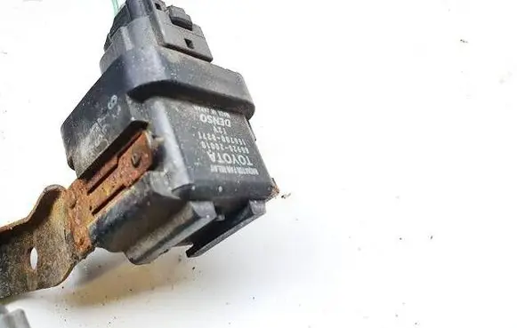 Glow plug pre-heat relay