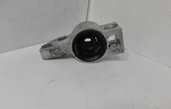 Volkswagen Jetta V Front wishbone bush 1K0199232J 3476301