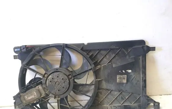 Ford Focus C-MAX Radiator cooling fan shroud 3M5H8C607