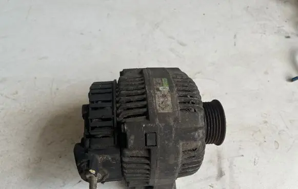 Peugeot 406 Generator/alternator 19961480 2541784A