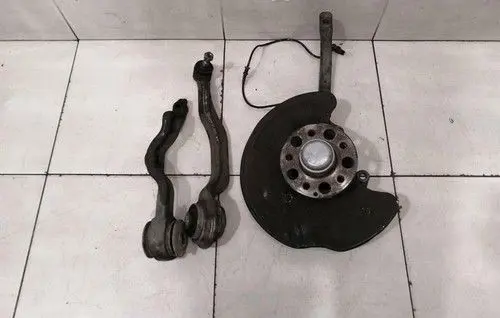 Mercedes-Benz SL R230 Front wheel bearing hub A2113303720