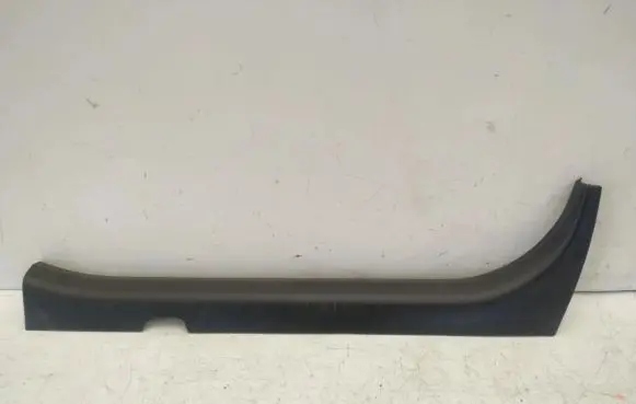 Nissan Primera Side skirt front trim 
