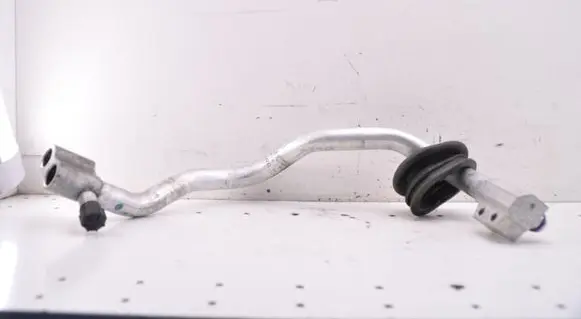 Air conditioning (A/C) pipe/hose