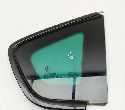 Maserati Levante Rear side window 06701010600 6701010600