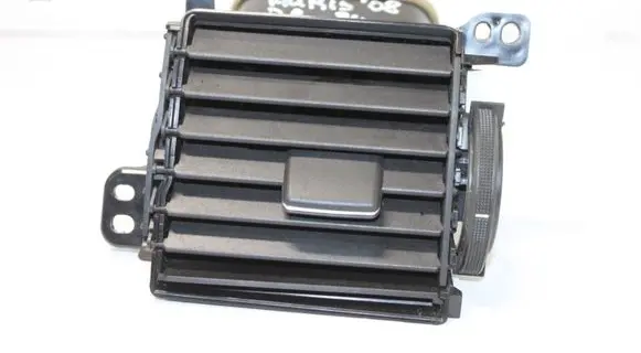 Toyota Auris 150 Dashboard side air vent grill/cover trim