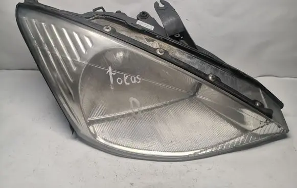 Ford Focus Headlight/headlamp 205676Z 205675B