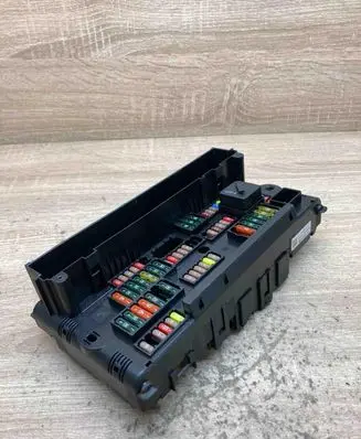 BMW 7 F01 F02 F03 F04 Fuse module 9234421 1670488