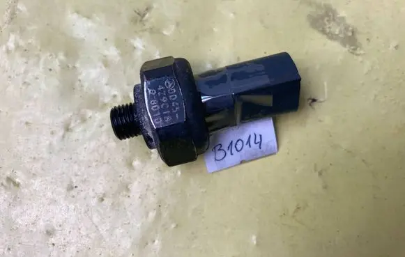Mercedes-Benz B W245 Air conditioning (A/C) pressure sensor A0045429018 0045429018