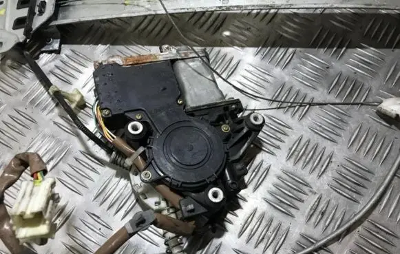 Mitsubishi Galant Rear door window regulator motor 0620200073 062020-0073