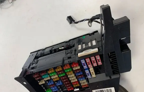 Mercedes-Benz A W169 Fuse module A1695450540