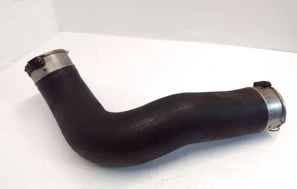 BMW 5 F10 F11 Intercooler hose/pipe 5740930706